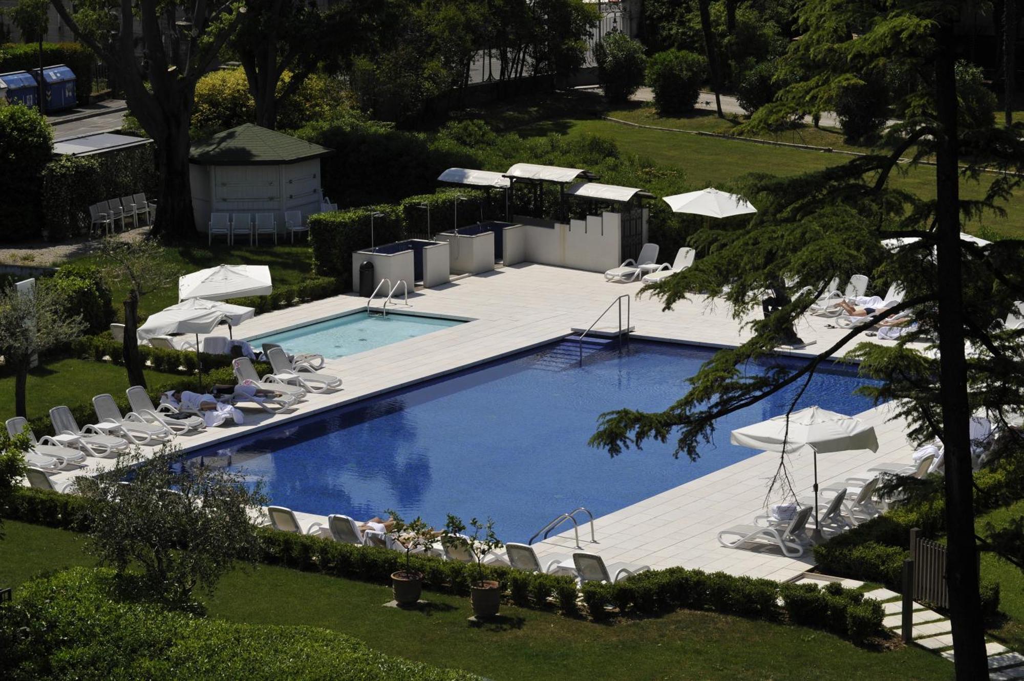 Hotel Acquaviva Del Garda 4*