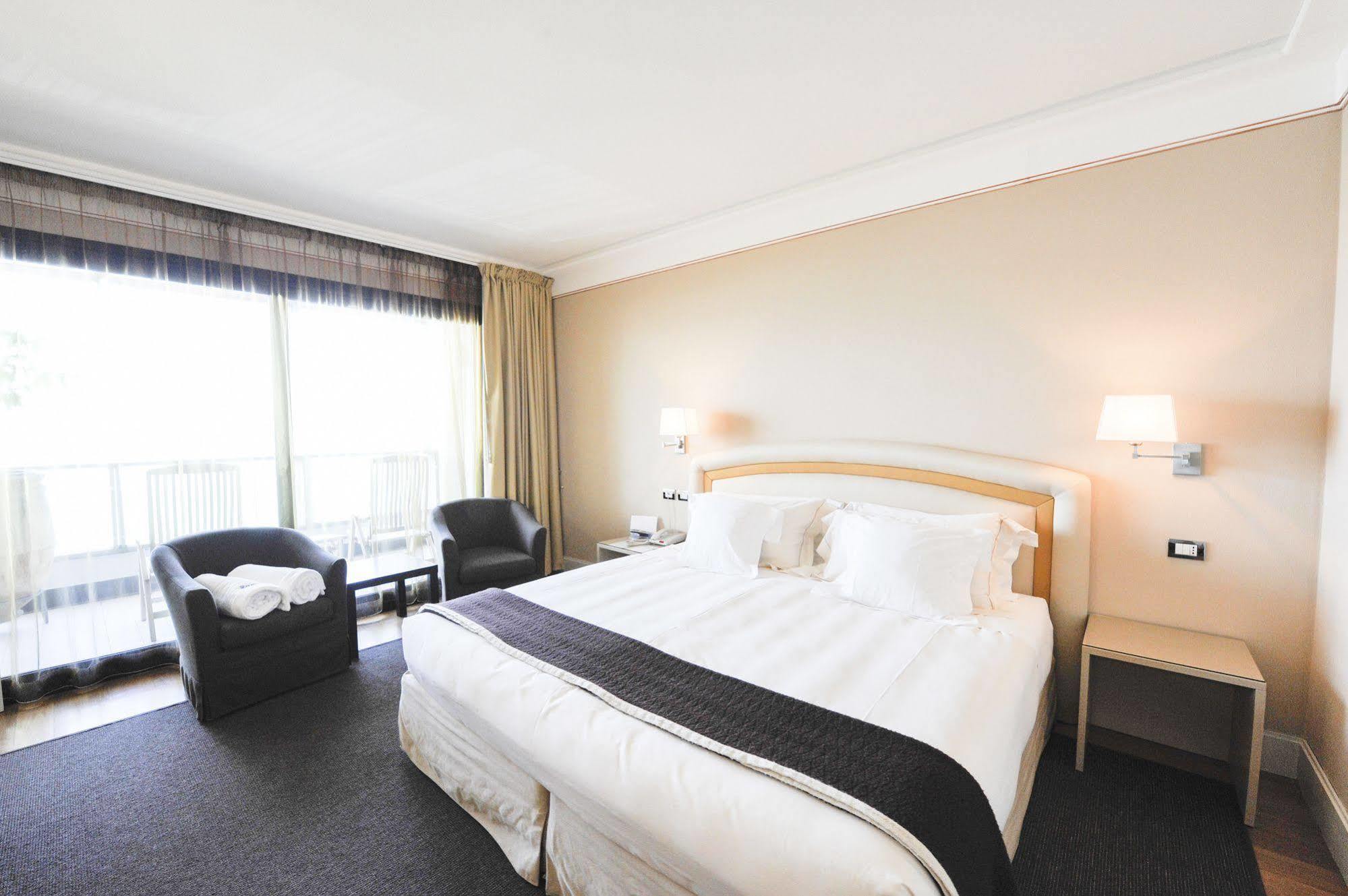 Acquaviva Del Garda Hotel