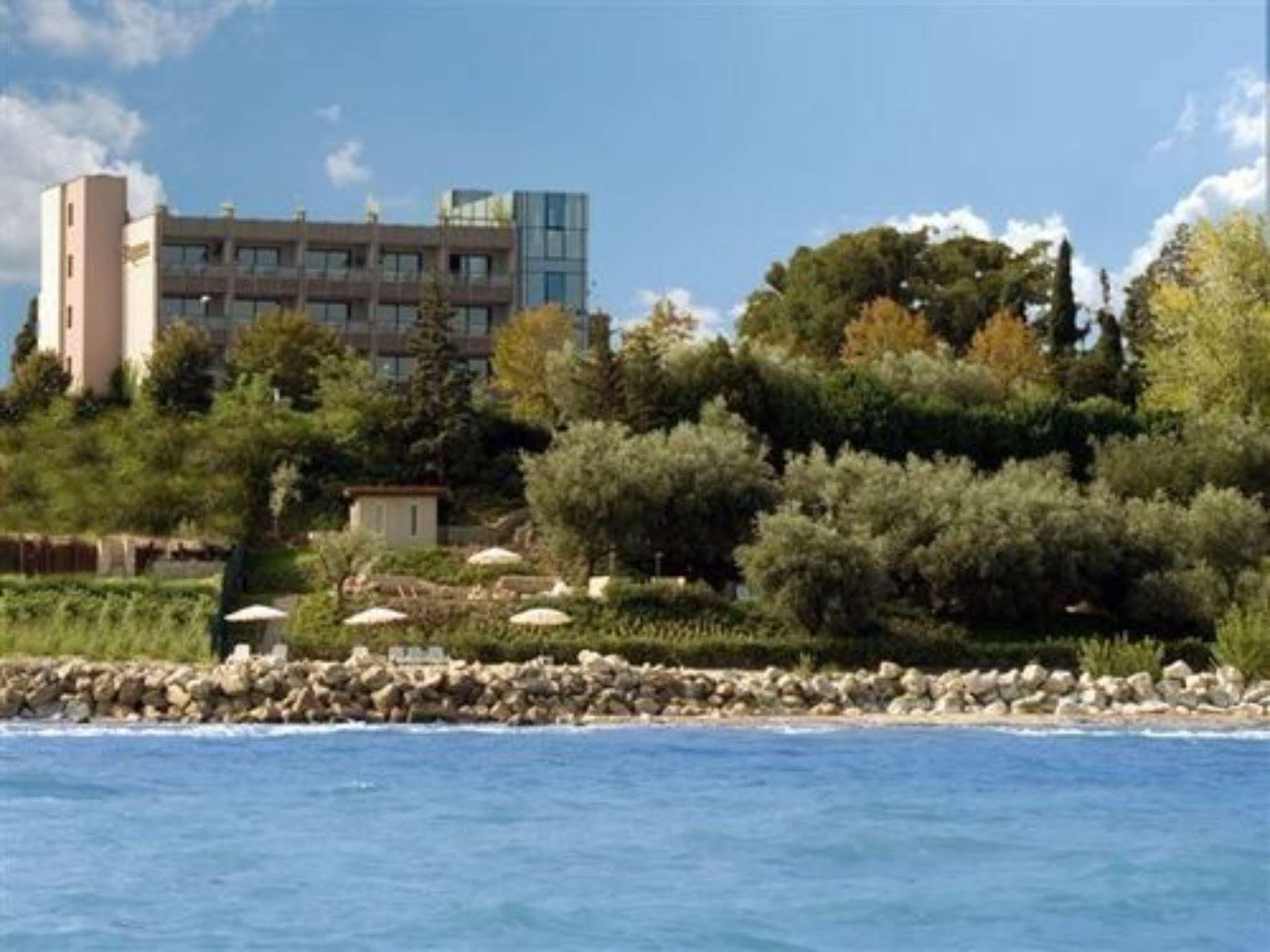 Acquaviva Del Garda Hotel 4*